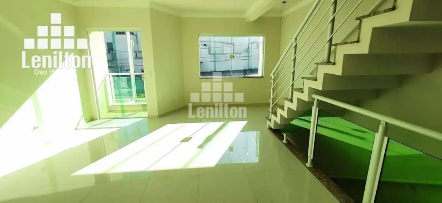 Sobrado com 3 quartos à venda, 150m2 em Santo Andre - SP - imagem 2 Foto 2 de Sobrado com 3 quartos à venda, 150m2 em Santo Andre - SP
