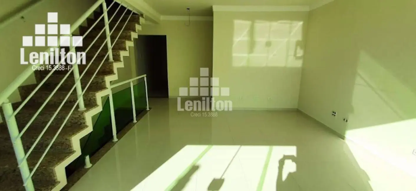 Sobrado com 3 quartos à venda, 150m2 em Santo Andre - SP - imagem 5 Foto 5 de Sobrado com 3 quartos à venda, 150m2 em Santo Andre - SP