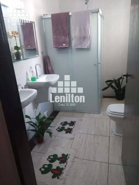 Sobrado com 3 quartos à venda, 240m2 em Nova Petrópolis, Sao Bernardo Do Campo - SP - imagem 8 Foto 8 de Sobrado com 3 quartos à venda, 240m2 em Nova Petrópolis, Sao Bernardo Do Campo - SP