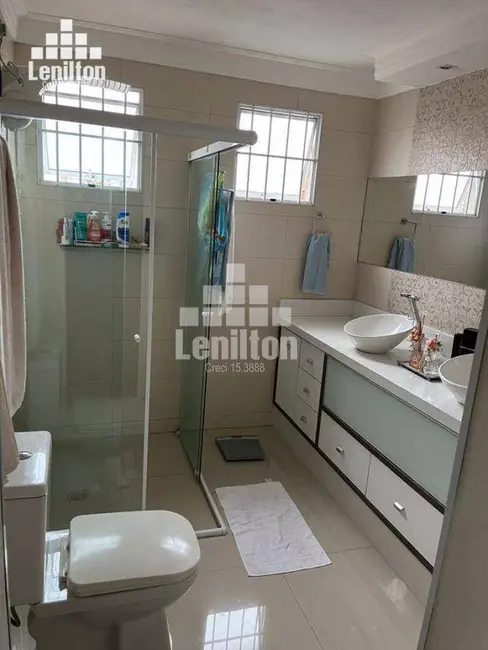 Sobrado com 3 quartos à venda, 196m2 em Sao Bernardo Do Campo - SP - imagem 6 Foto 6 de Sobrado com 3 quartos à venda, 196m2 em Sao Bernardo Do Campo - SP