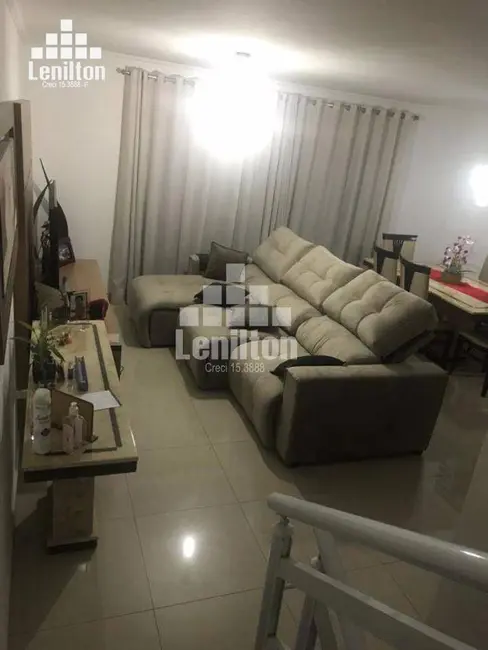Foto 2 de Casa com 2 quartos à venda, 115m2 em Vila Scarpelli, Santo Andre - SP