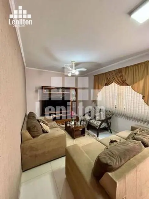 Casa com 3 quartos à venda, 200m2 em Jardim Las Vegas, Santo Andre - SP - imagem 3 Foto 3 de Casa com 3 quartos à venda, 200m2 em Jardim Las Vegas, Santo Andre - SP