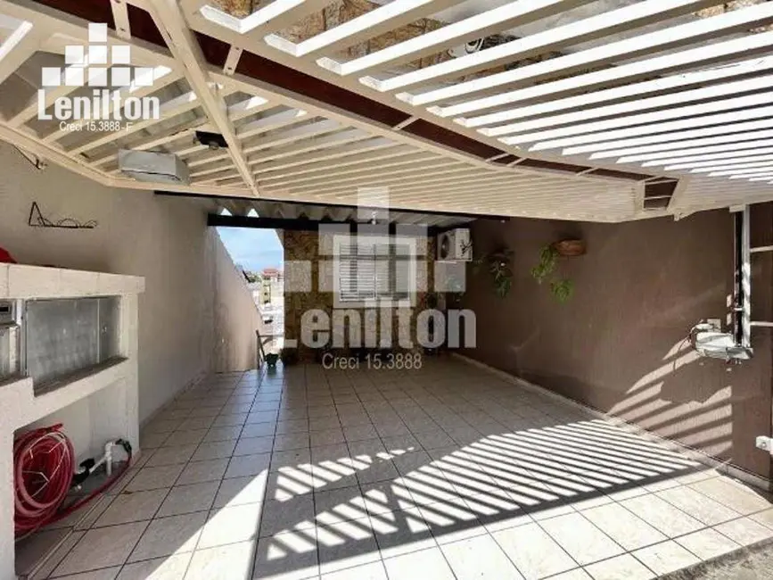 Foto 1 de Casa com 3 quartos à venda, 200m2 em Jardim Las Vegas, Santo Andre - SP