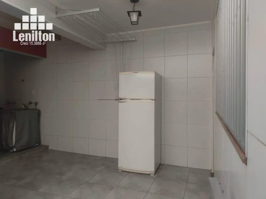 Foto 8 de Sobrado com 3 quartos à venda, 130m2 em Vila Scarpelli, Santo Andre - SP