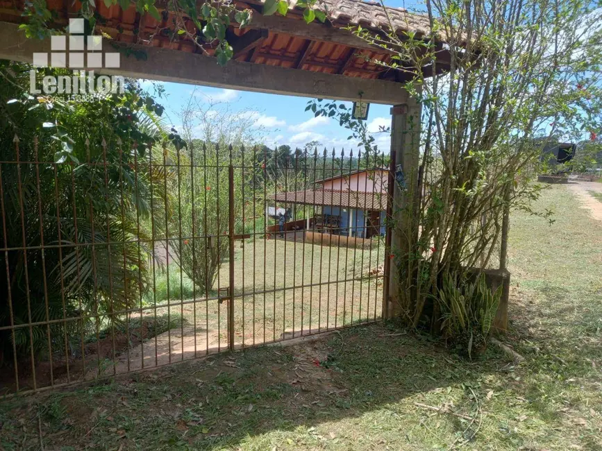 Foto 2 de Chácara com 3 quartos à venda, 1614m2 em Clube dos Oficiais, Suzano - SP