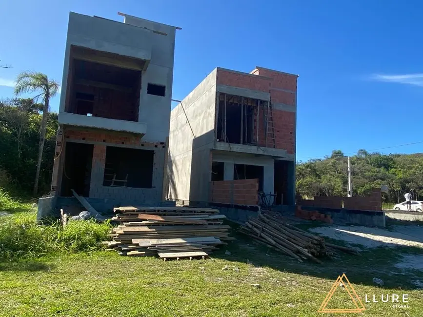 Foto 2 de Casa com 3 quartos à venda, 113m2 em Barra Velha - SC