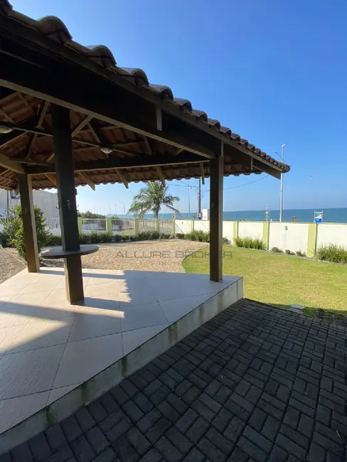 Foto 9 de Casa com 6 quartos à venda, 367m2 em Balneario Picarras - SC