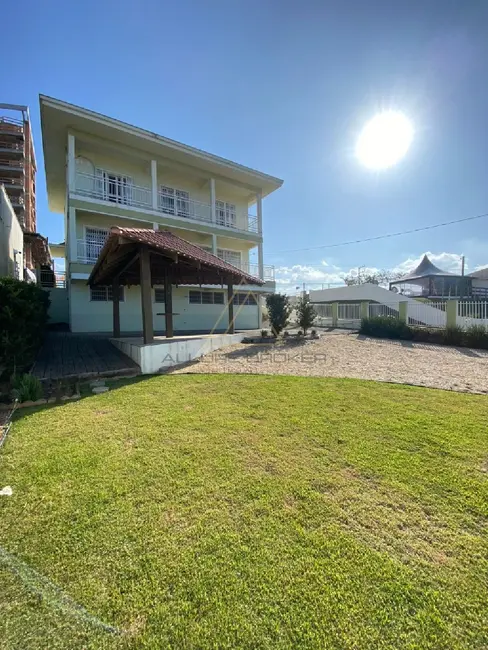 Foto 6 de Casa com 6 quartos à venda, 367m2 em Balneario Picarras - SC