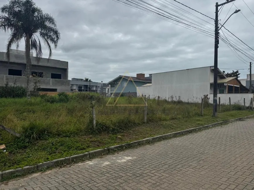 Foto 8 de Terreno / Lote à venda, 500m2 em Balneario Picarras - SC