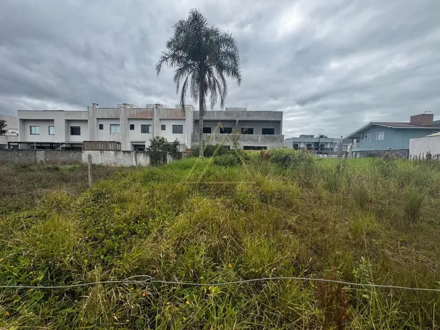 Foto 2 de Terreno / Lote à venda, 500m2 em Balneario Picarras - SC