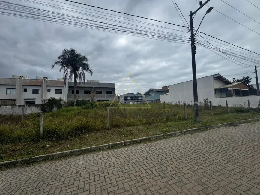 Foto 7 de Terreno / Lote à venda, 500m2 em Balneario Picarras - SC