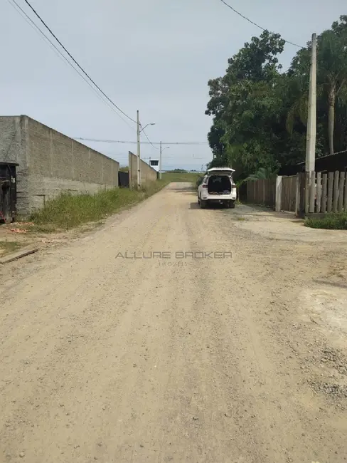 Foto 5 de Terreno / Lote à venda, 252m2 em Balneario Picarras - SC