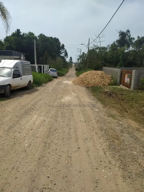 Foto 2 de Terreno / Lote à venda, 252m2 em Balneario Picarras - SC