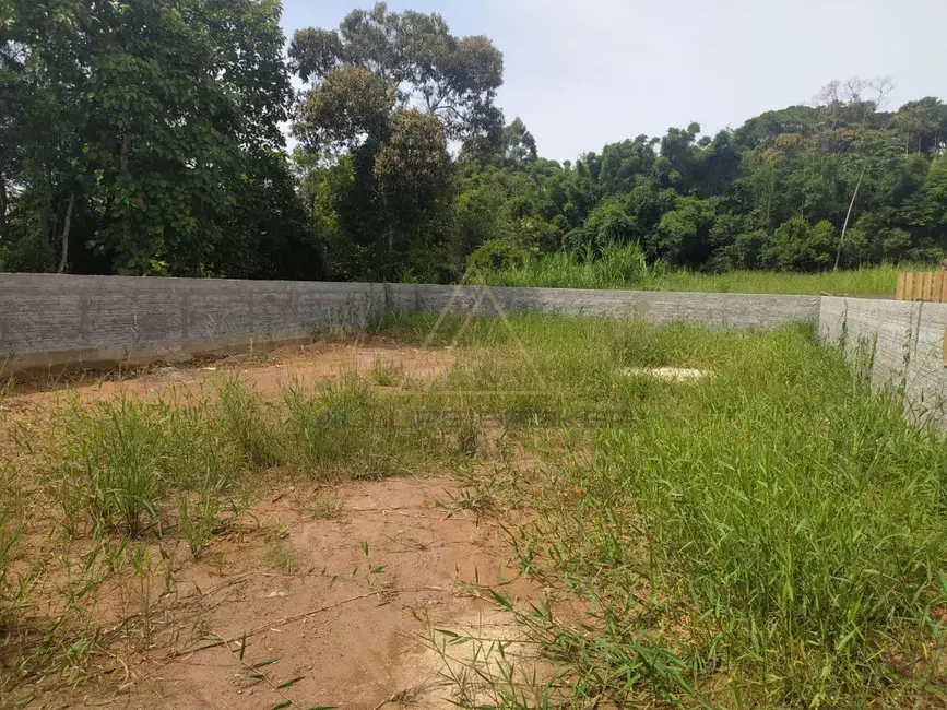 Foto 1 de Terreno / Lote à venda, 252m2 em Balneario Picarras - SC