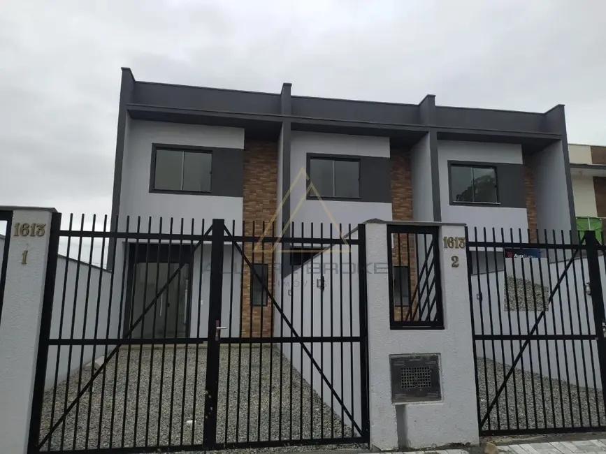 Foto 1 de Casa com 2 quartos à venda, 70m2 em Balneario Picarras - SC