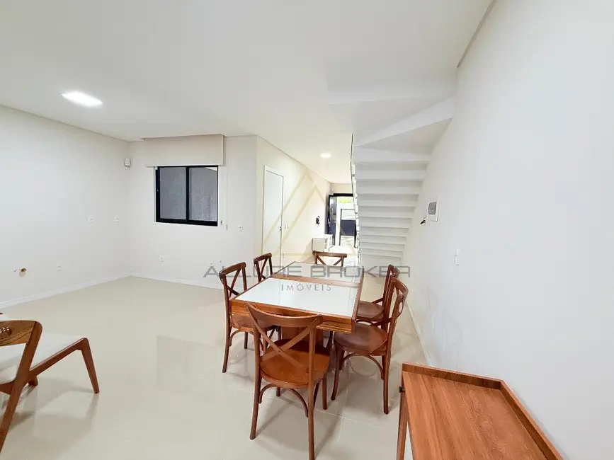 Foto 5 de Casa com 3 quartos à venda, 121m2 em Centro, Balneario Picarras - SC