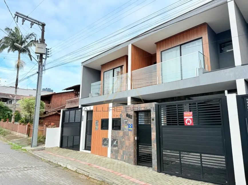 Foto 1 de Casa com 3 quartos à venda, 121m2 em Centro, Balneario Picarras - SC