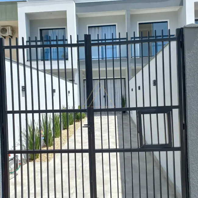 Foto 3 de Casa com 2 quartos à venda, 76m2 em Balneario Picarras - SC