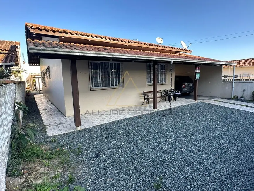 Foto 1 de Casa com 3 quartos à venda, 102m2 em Centro, Balneario Picarras - SC