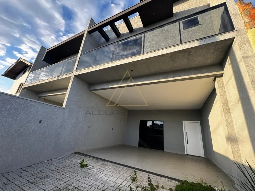 Foto 1 de Casa com 3 quartos à venda, 172m2 em Centro, Balneario Picarras - SC