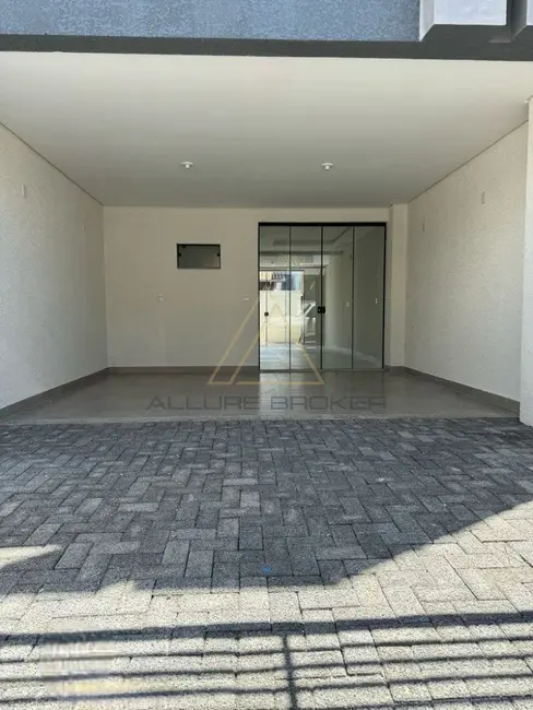 Foto 2 de Casa com 3 quartos à venda, 124m2 em Balneario Picarras - SC