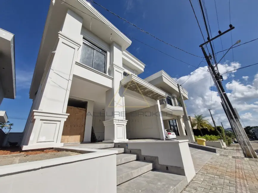Foto 2 de Casa de Condomínio com 4 quartos à venda, 232m2 em Centro, Balneario Picarras - SC