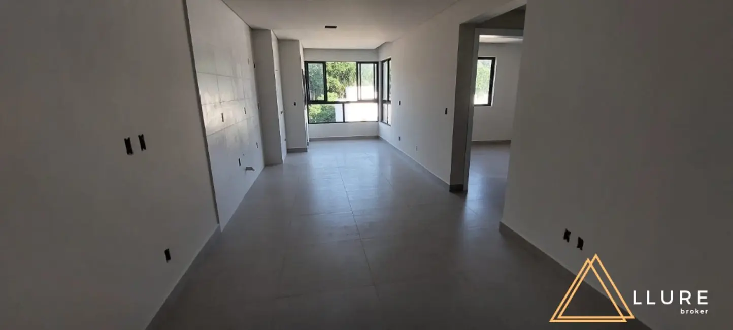 Foto 2 de Apartamento com 2 quartos à venda, 65m2 em Balneario Picarras - SC