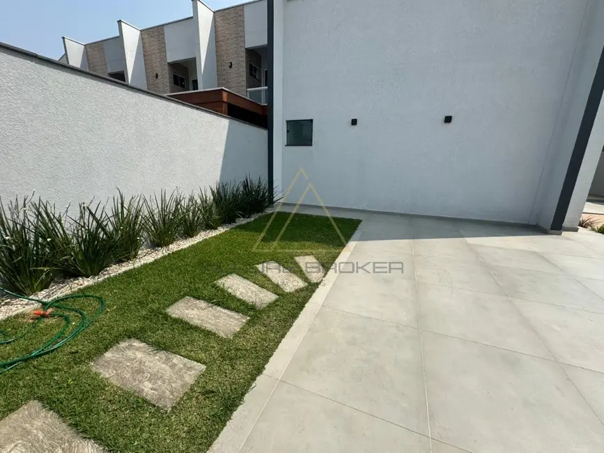 Foto 9 de Casa com 4 quartos à venda, 195m2 em Balneario Picarras - SC