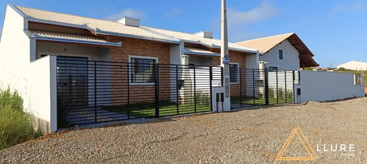 Foto 2 de Casa com 2 quartos à venda, 54m2 em Barra Velha - SC