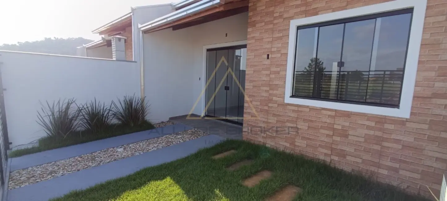 Foto 2 de Casa com 2 quartos à venda, 54m2 em Barra Velha - SC