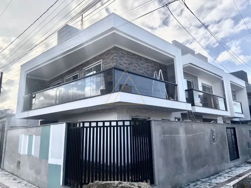 Foto 1 de Casa com 3 quartos à venda, 180m2 em Balneario Picarras - SC