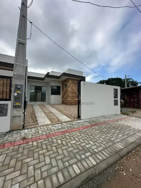 Foto 2 de Casa com 2 quartos à venda, 53m2 em Balneario Picarras - SC