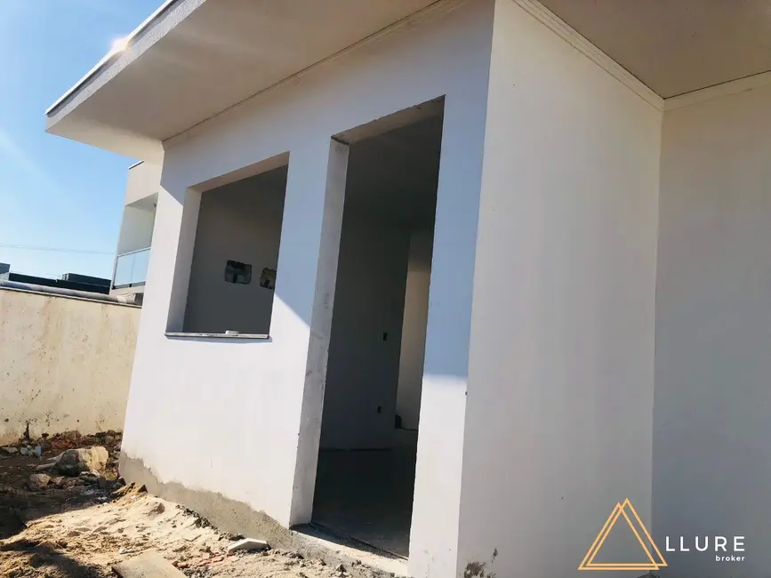 Foto 2 de Casa com 2 quartos à venda, 58m2 em Balneario Picarras - SC