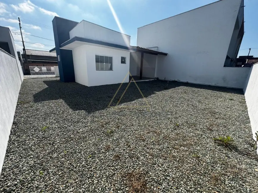 Foto 2 de Casa com 2 quartos à venda, 58m2 em Balneario Picarras - SC