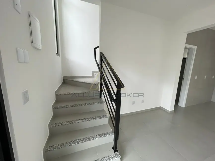 Foto 8 de Casa com 3 quartos à venda, 108m2 em Balneario Picarras - SC