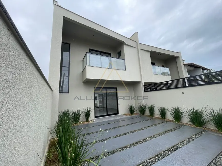 Foto 1 de Casa com 3 quartos à venda, 108m2 em Balneario Picarras - SC