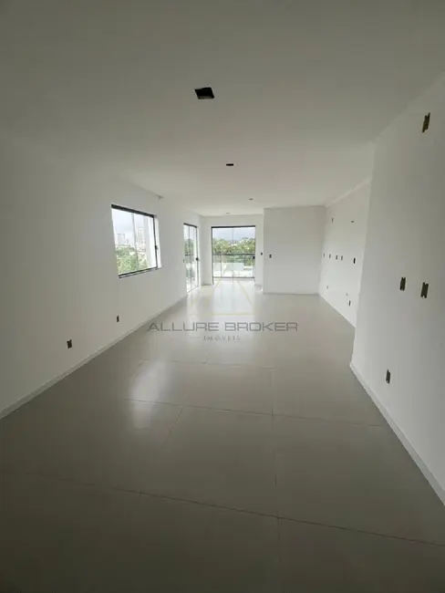 Foto 3 de Apartamento com 3 quartos à venda, 110m2 em Centro, Balneario Picarras - SC