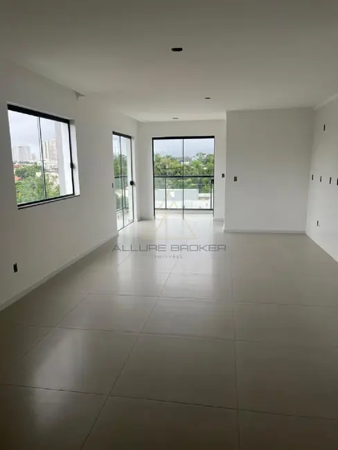 Foto 2 de Apartamento com 3 quartos à venda, 110m2 em Centro, Balneario Picarras - SC