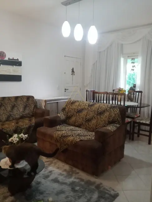 Foto 4 de Casa com 2 quartos à venda, 113m2 em Centro, Balneario Picarras - SC