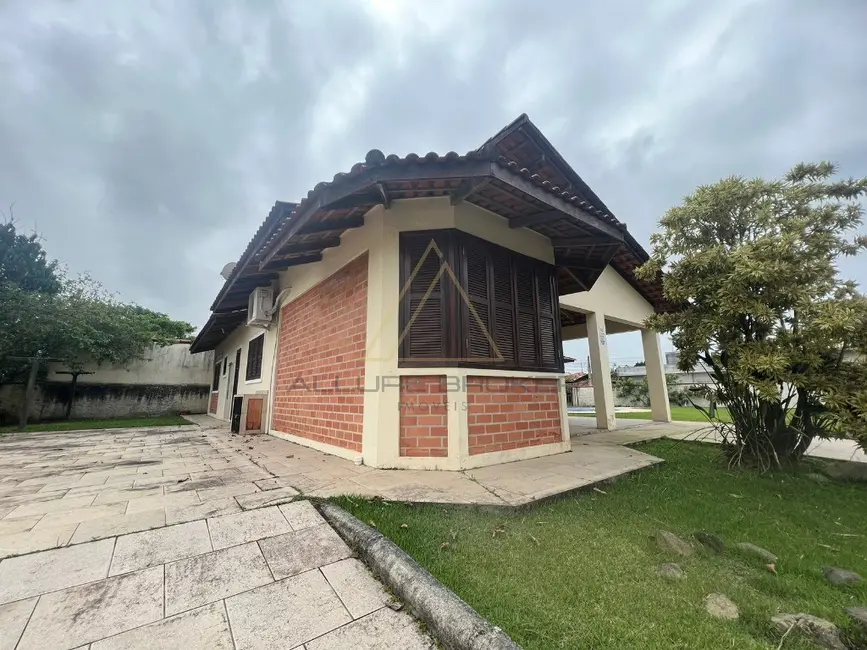 Foto 2 de Casa com 2 quartos à venda, 124m2 em Centro, Balneario Picarras - SC