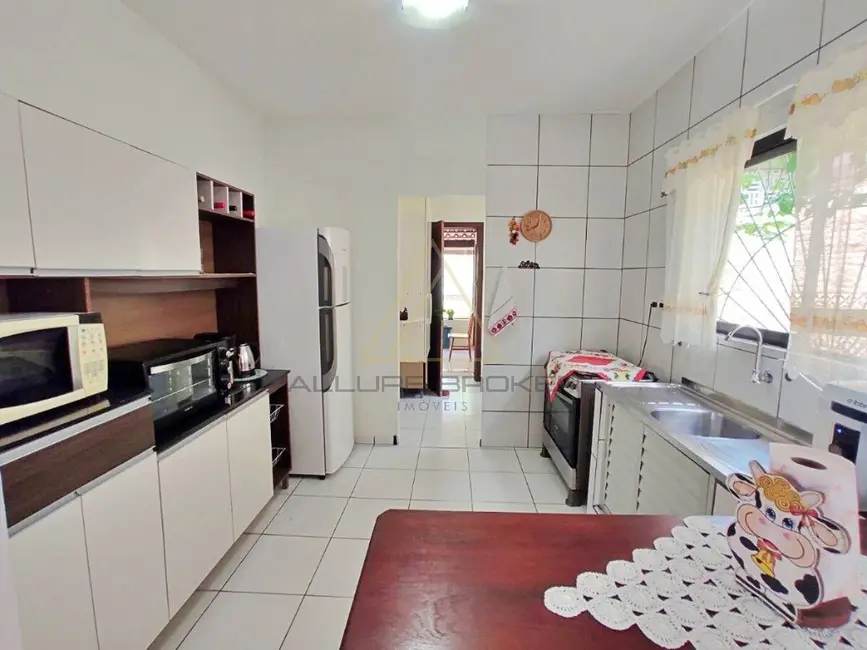 Foto 2 de Casa com 2 quartos à venda, 84m2 em Centro, Balneario Picarras - SC