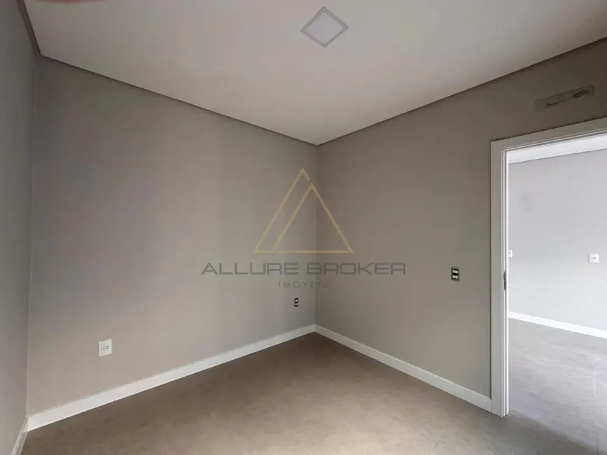 Foto 8 de Casa com 3 quartos à venda, 88m2 em Barra Velha - SC