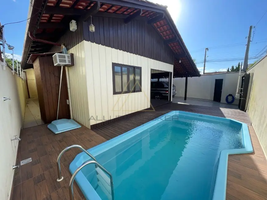 Foto 2 de Casa com 4 quartos à venda, 200m2 em Balneario Picarras - SC