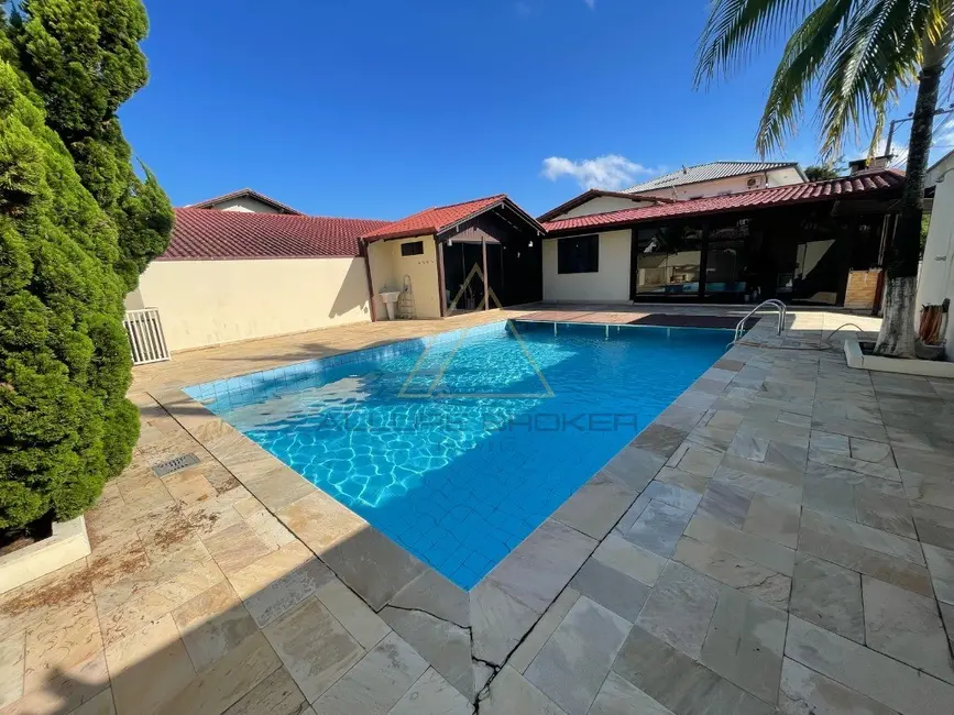 Foto 1 de Casa com 4 quartos à venda, 200m2 em Balneario Picarras - SC
