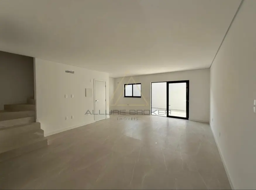 Foto 8 de Casa com 3 quartos à venda, 95m2 em Balneario Picarras - SC