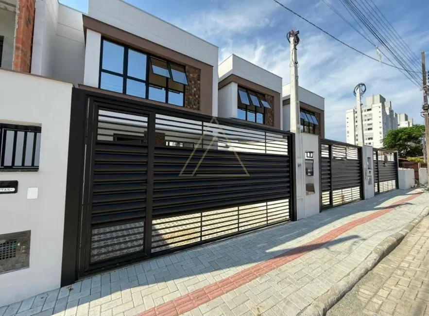 Foto 5 de Casa com 3 quartos à venda, 95m2 em Balneario Picarras - SC