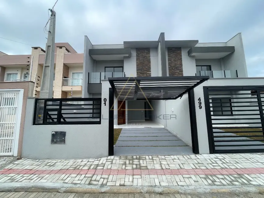 Foto 1 de Casa com 3 quartos à venda, 117m2 em Balneario Picarras - SC