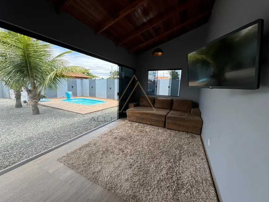 Foto 4 de Casa com 3 quartos à venda, 110m2 em Balneario Picarras - SC