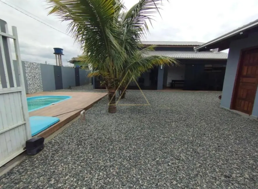 Foto 1 de Casa com 3 quartos à venda, 110m2 em Balneario Picarras - SC