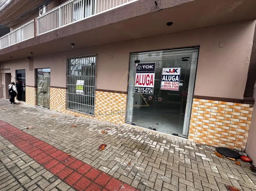 Foto 1 de Sala Comercial para alugar, 110m2 em Centro, Balneario Picarras - SC